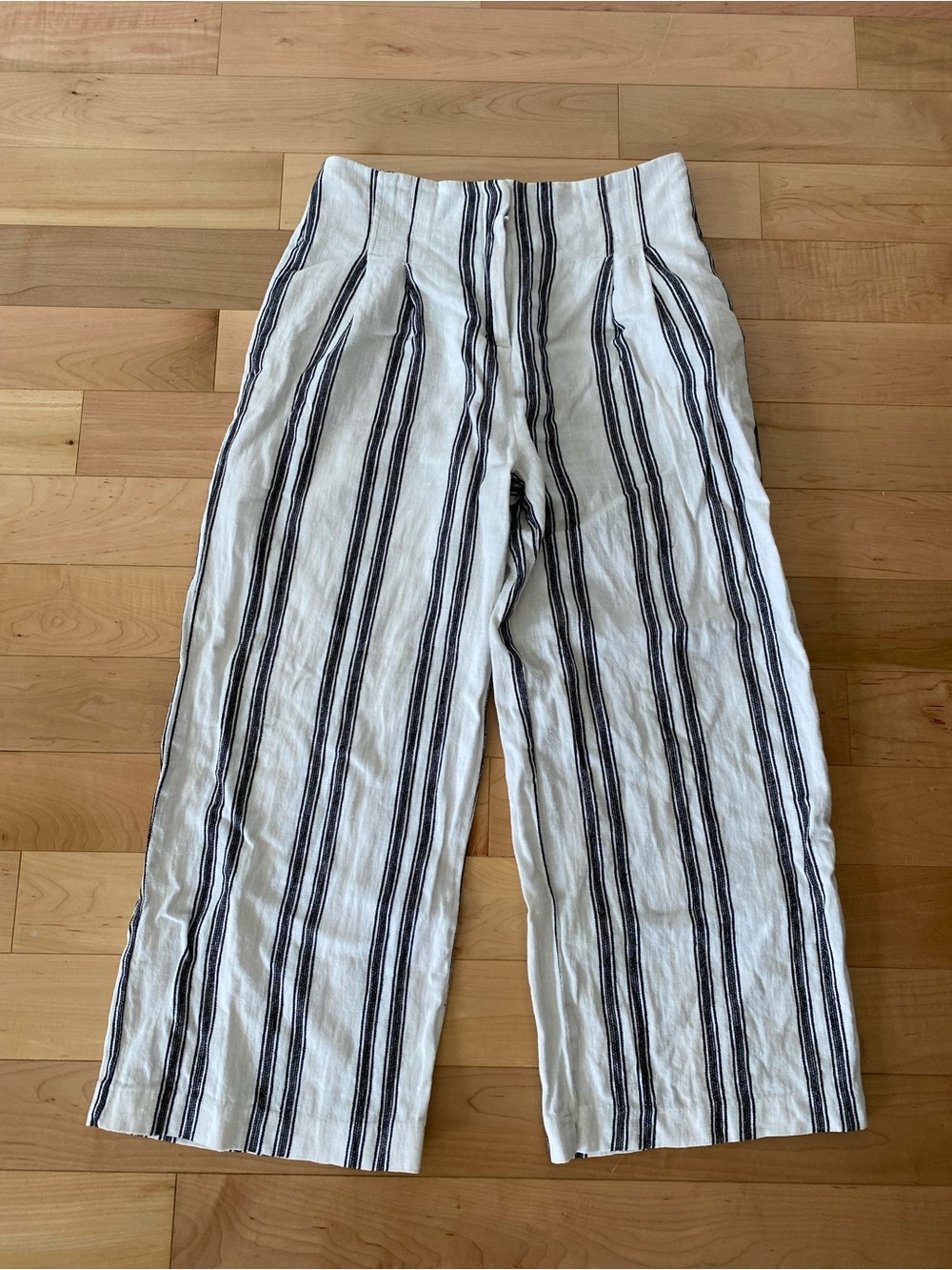 Dynamite White Wide-Leg Pants with Black Vertical Stripes